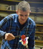 Sněhulák s modrou šálou 21-22 cm - Obrázek 3